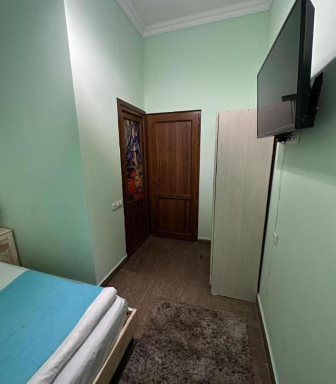 California Boutique 3*